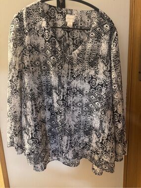 Chico's Black & White Geometric V-Neck Tunic